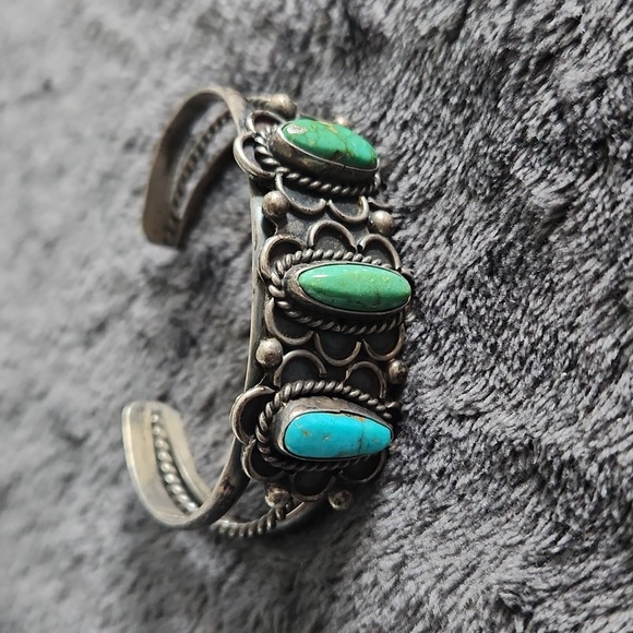 Silver and turquoise bracelet - Picture 3 of 10